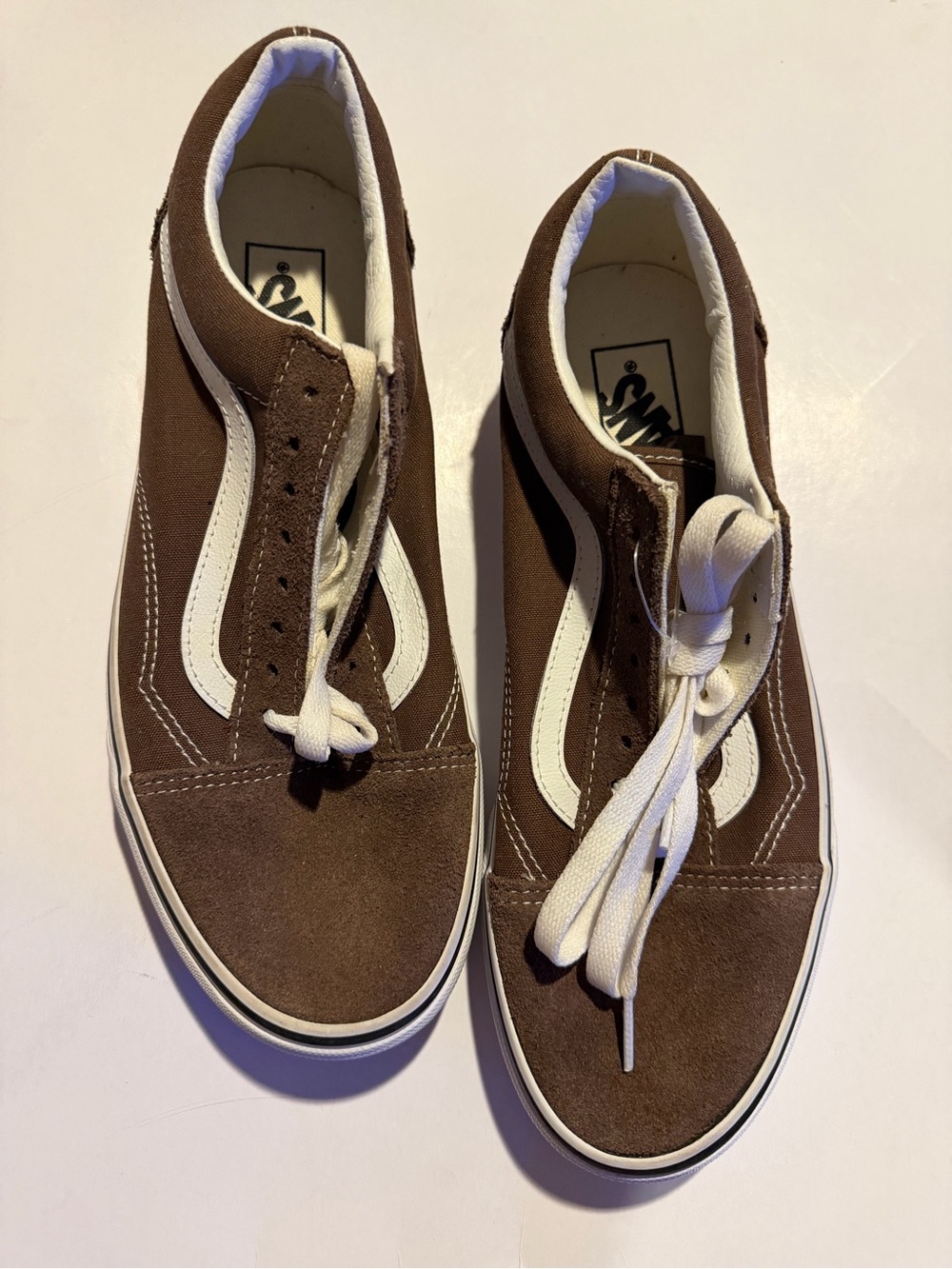 Vans Brown Suede Low-Top Sneakers with White Side Stripe and Laces men’s size8.5